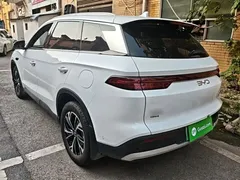 2025 BYD Song Pro 2nd Gen Smart Driving DM-i PHEV 75km Leading, белый — фото 5