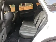 2025 BYD Song Pro 2nd Gen Smart Driving DM-i PHEV 75km Leading, белый — фото 17