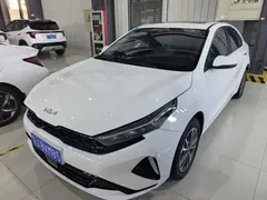2023 Kia Cerato 1.5L CVT Luxury, белый — фото 1