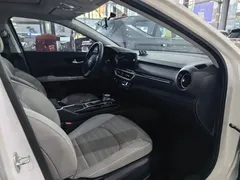 2023 Kia Cerato 1.5L CVT Luxury, белый — фото 8