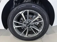 2023 Kia Cerato 1.5L CVT Luxury, белый — фото 11