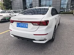 2021 Kia Cerato 1.5L CVT Fashion, белый — фото 3