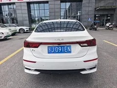 2021 Kia Cerato 1.5L CVT Fashion, белый — фото 11
