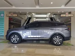2023 Kia Sportage 1.5T 2WD Premium — фото 17