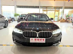 2022 BMW 5 Series 525Li Luxury Package, чёрный — фото 2