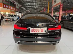 2022 BMW 5 Series 525Li Luxury Package, чёрный — фото 5