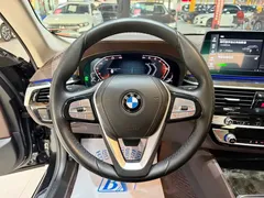 2022 BMW 5 Series 525Li Luxury Package, чёрный — фото 15