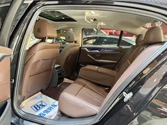 2022 BMW 5 Series 525Li Luxury Package, чёрный — фото 27