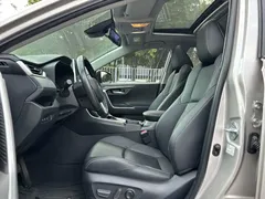 2022 Toyota Wildlander 2.0L CVT 2WD Luxury Plus — фото 18