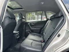 2022 Toyota Wildlander 2.0L CVT 2WD Luxury Plus — фото 21