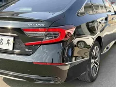 2022 Honda Accord 2.0L Hybrid, чёрный — фото 13