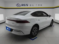 2024 BYD Qin PLUS Honor DM-i PHEV 55km Leading, белый — фото 3