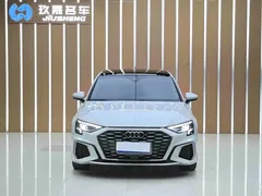 2023 Audi A3 Sportback 35 TFSI Fashion Sport, белый — фото 2