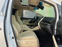 2021 Toyota Alphard Hybrid 2.5L Premium, белый — фото 13
