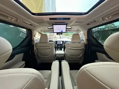 2021 Toyota Alphard Hybrid 2.5L Premium, белый — фото 16