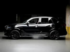 2023 BMW X5 M Thunder Edition, чёрный — фото 2