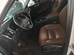 2022 Volvo XC60 4WD Zhiyi Luxury, белый — фото 11