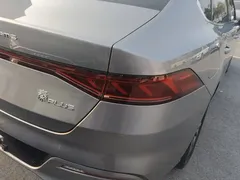 2024 BYD Qin PLUS Honor DM-i PHEV 55km Leading — фото 8