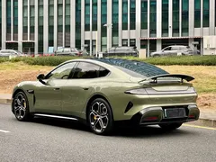 2024 Xiaomi SU7 RWD Long Range Advanced ADAS Pro, зелёный — фото 7