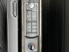 2021 Toyota Alphard 2.5L Hybrid 4WD Executive, белый — фото 27