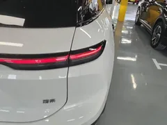 2024 Nio ES6 75kWh, белый — фото 8