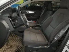 2021 Volvo XC40 4WD Fashion, белый — фото 8