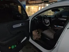 2021 Volvo XC40 4WD Fashion, белый — фото 14