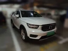 2021 Volvo XC40 4WD Fashion, белый — фото 24