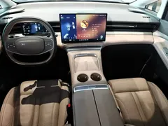 2025 Xpeng X9 EV 740 Extra Long Range Max — фото 5