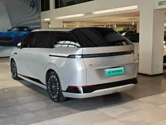 2025 Xpeng X9 EV 740 Extra Long Range Max — фото 7