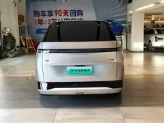 2025 Xpeng X9 EV 740 Extra Long Range Max — фото 8