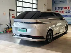 2025 Xpeng X9 EV 740 Extra Long Range Max — фото 9