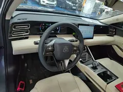 2024 BYD Qin L PHEV 80km Leading — фото 10