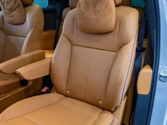 2025 Li Auto i8 Standard — фото 6