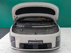 2025 Li Auto i8 Standard — фото 15