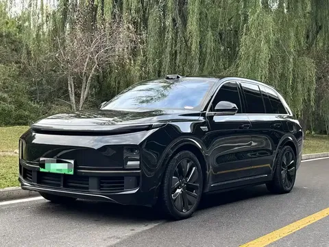 2024 Li Auto L8