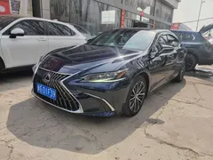 2022 Lexus ES 300h Premium, синий — фото 1