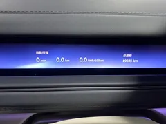 2026 Nio ES8 6-seat Executive Signature, чёрный — фото 19