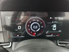 2022 Hyundai Elantra 1.5L CVT LUX Premium, белый — фото 10
