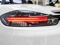 2020 Porsche 718 Boxster 2.0T, белый — фото 16