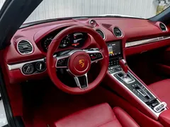 2020 Porsche 718 Boxster 2.0T, белый — фото 30