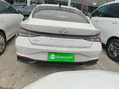 2022 Hyundai Elantra 1.5L CVT LUX Premium, белый — фото 6