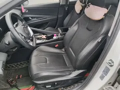 2022 Hyundai Elantra 1.5L CVT LUX Premium, белый — фото 15