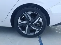 2022 Hyundai Elantra 1.5L CVT GLX Elite, белый — фото 6