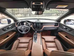 2021 Volvo XC60 4WD Luxury, синий — фото 22