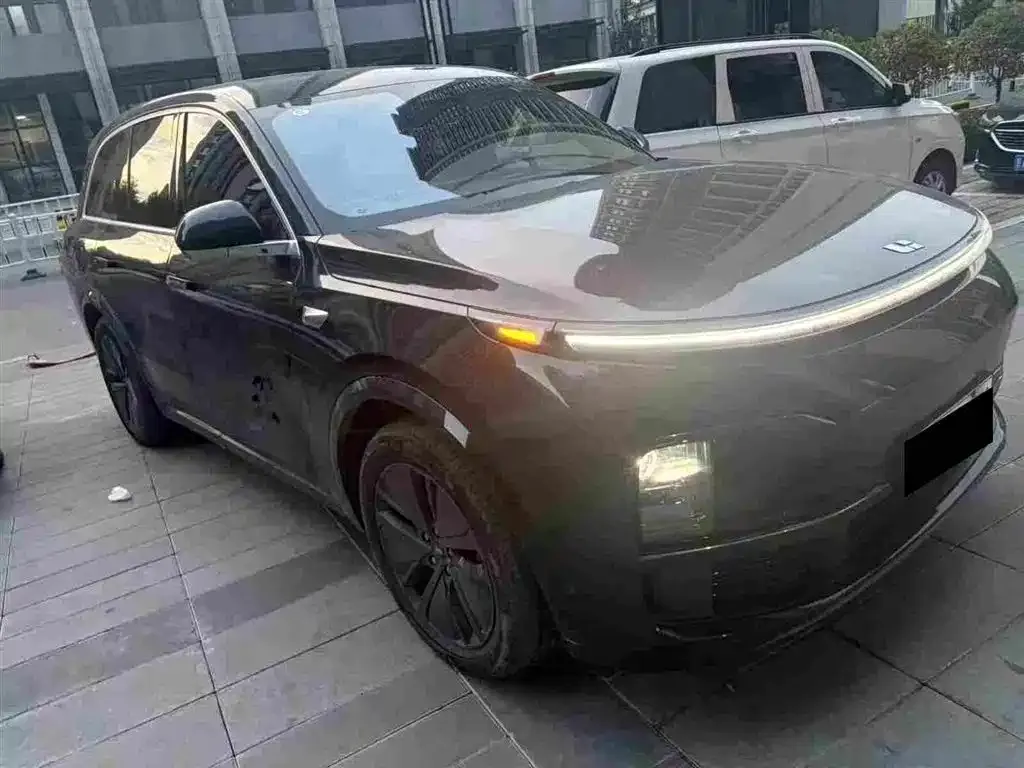 2024 Li Auto L8