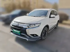 2020 Mitsubishi Outlander 2.0L 2WD Enjoy 7, белый — фото 1