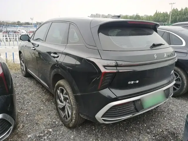 2025 Hongqi HS3 PHEV 117km