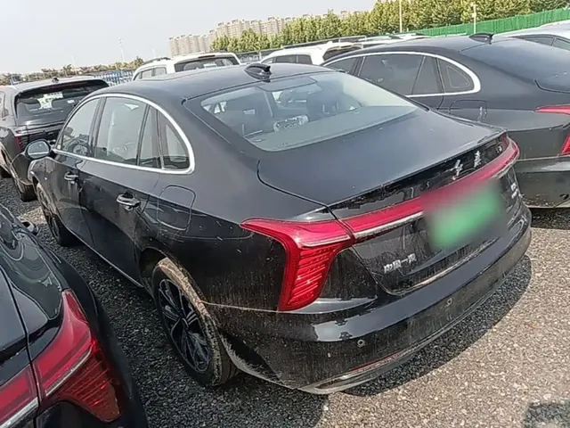 2025 Hongqi H5 PHEV 130