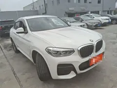 2021 BMW X4 25i M Sport Package, белый — фото 3
